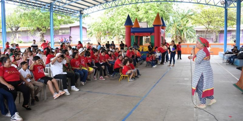 Llega el talento artístico de estudiantes del Centro José Coronel Urtecho a la Escuela Especial Melania Morales