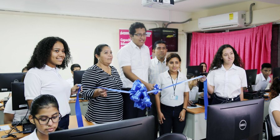 Inauguran 4 modernos laboratorios en Centros Tecnológicos