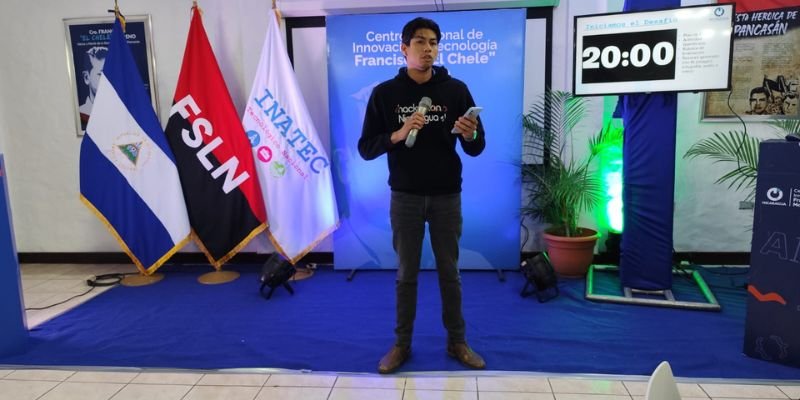 La inteligencia artificial llega al aula: maestras y estudiantes se preparan para transformar la educación