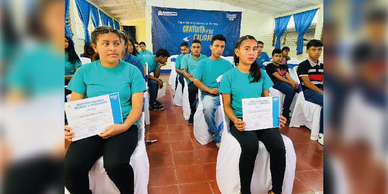 Protagonistas del municipio de Las Sabanas, Madriz finalizan cursos libres