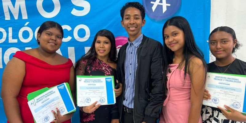 Más de 120 protagonistas reciben certificados en cursos libres y tecnológicos en Puerto Cabezas