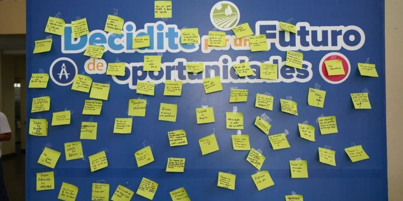 Más de 50 mil estudiantes técnicos inician el segundo semestre con festivales culturales
