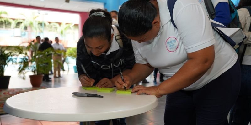 Más de 50 mil estudiantes técnicos inician el segundo semestre con festivales culturales