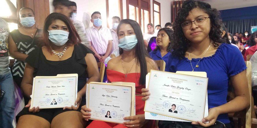 Masaya celebra la Graduación de 147 Técnicos Profesionales