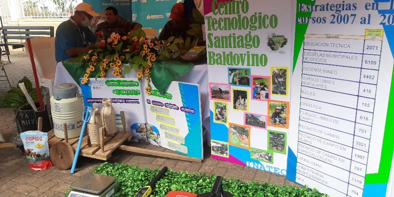 Centros Tecnológicos de Matagalpa celebran Día Nacional de la Educación