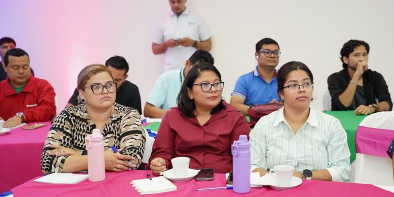 Maestras y maestros fortalecen sus competencias en el II Encuentro Nacional de Actualización Pedagógica