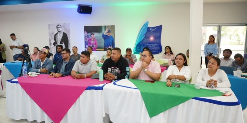 Maestras y maestros fortalecen sus competencias en el II Encuentro Nacional de Actualización Pedagógica