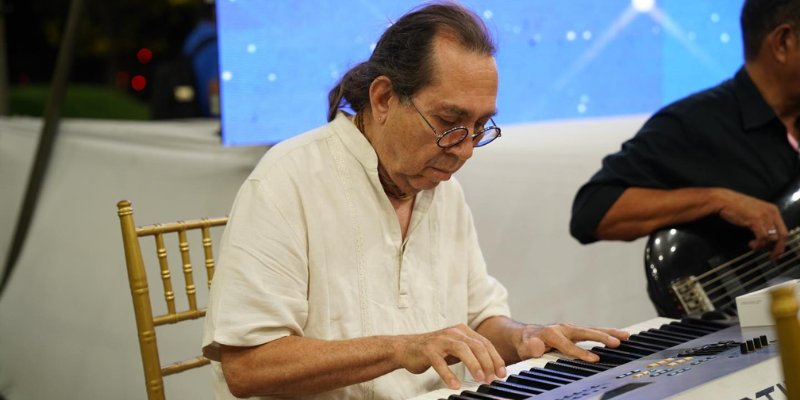 Maestros del Centro Cultural y Politécnico José Coronel Urtecho reciben reconocimiento por su trayectoria artística