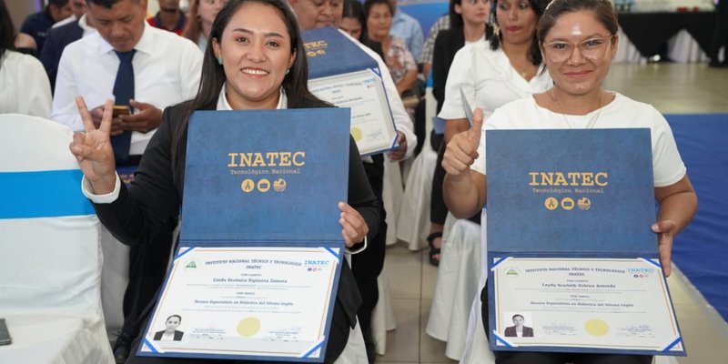 Maestros fortalecen sus capacidades para enseñar inglés  con nuevas herramientas didácticas
