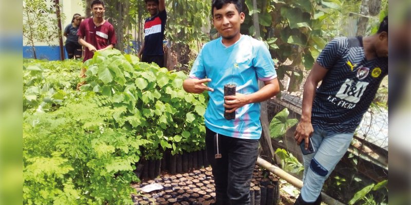 Estudiantes de carreras agropecuarias participan en Charla sobre "Manejo de Viveros" en El Rama
