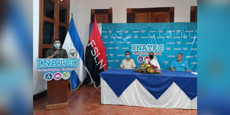 Granadinos festejan haberse capacitado para la empleabilidad