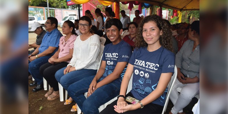 Estudiantes Técnicos de Chichigalpa develan monumento del héroe revolucionario Rolando Rodríguez