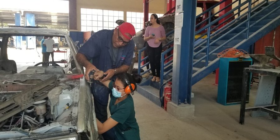 Destacada participación de las mujeres en la formación de Carreras técnicas