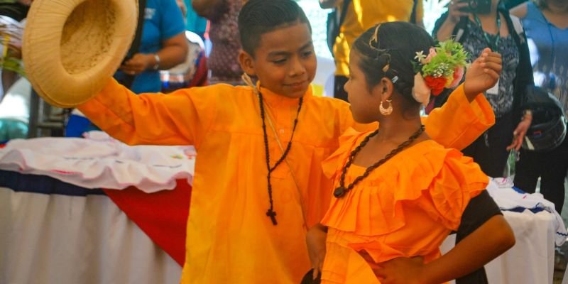 Emprendedores y Artesanos participan de la feria “Monimbó Un Pueblo que Emprende”