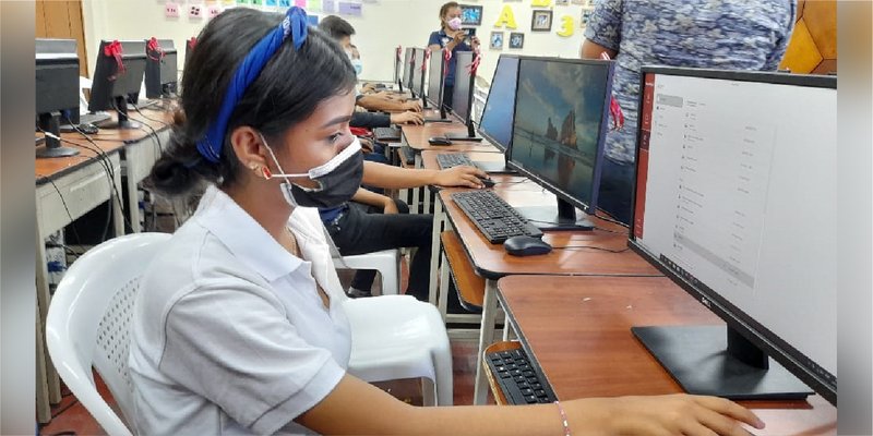 Nuevo laboratorio de Computación para estudiantes del Centro Tecnológico Josefa Toledo de Aguerri