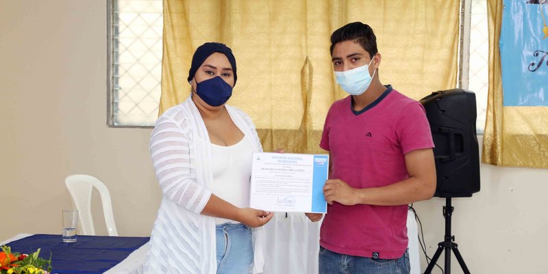 Personas con experiencia son certificados por el INATEC