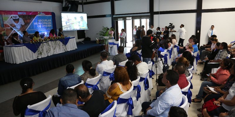 TECNacional - Más de 300 mil protagonistas capacitados a través de las Escuelas Municipales de Oficio