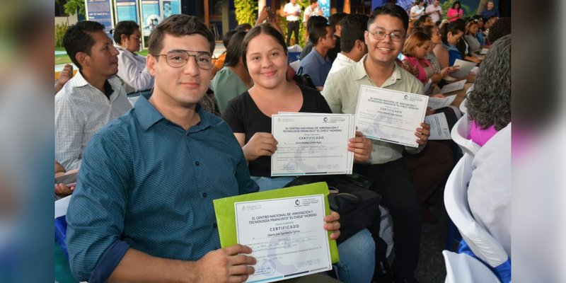 Entrega de Certificados del  Programa de Innovación en Honor a Sandino