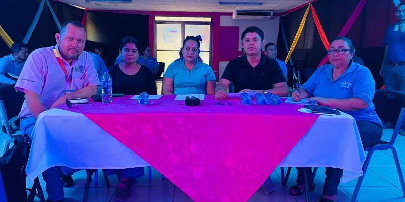Centro Tecnológico Ricardo Morales Avilés realiza Certamen Docente Innovador