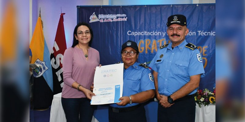 Primera Promoción del Programa de Formación Técnica Angelita Morales celebra su éxito