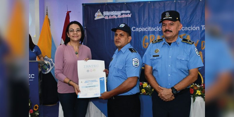 Primera Promoción del Programa de Formación Técnica Angelita Morales celebra su éxito