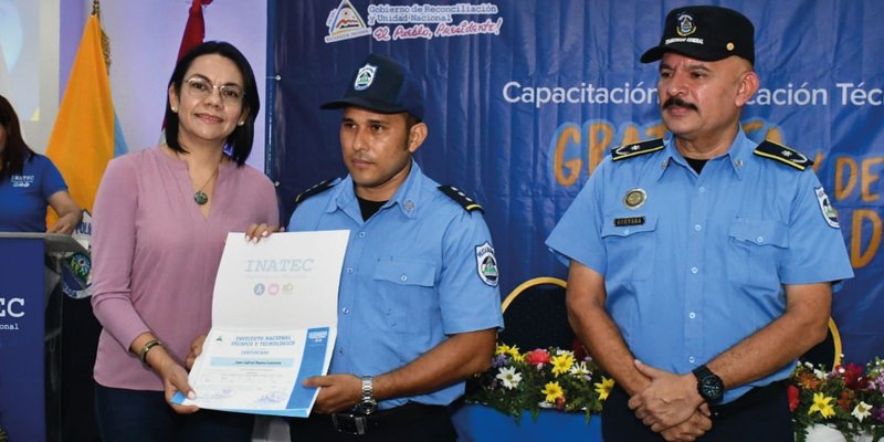 Primera Promoción del Programa de Formación Técnica Angelita Morales celebra su éxito