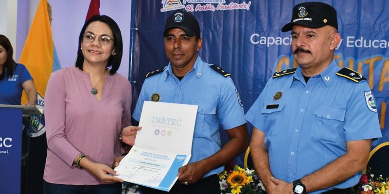 Primera Promoción del Programa de Formación Técnica Angelita Morales celebra su éxito