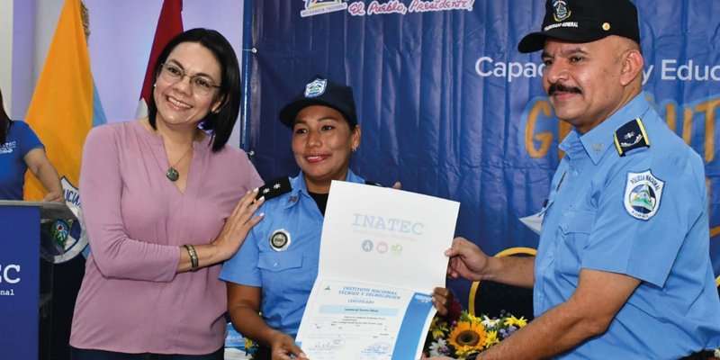 Primera Promoción del Programa de Formación Técnica Angelita Morales celebra su éxito