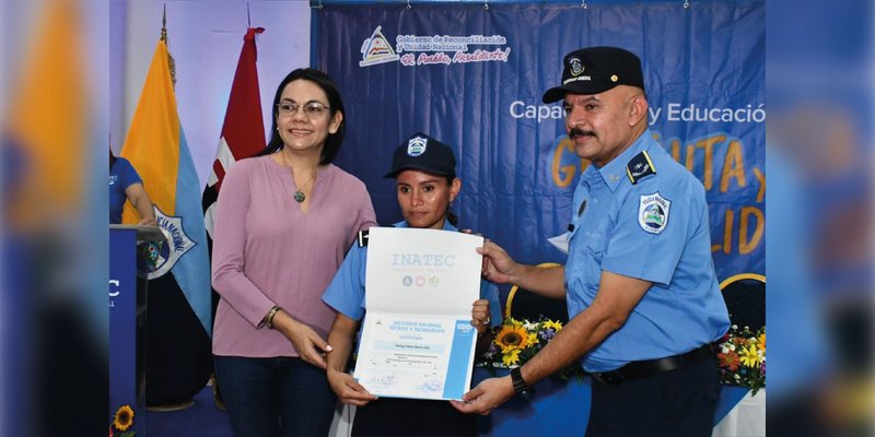 Primera Promoción del Programa de Formación Técnica Angelita Morales celebra su éxito