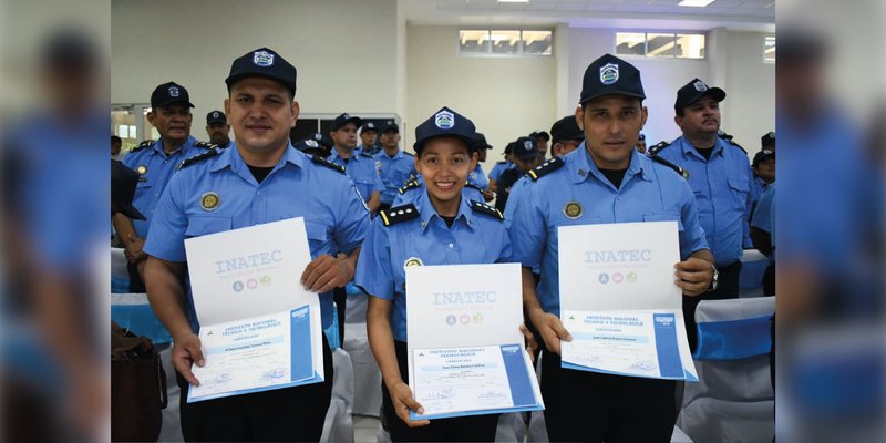 Primera Promoción del Programa de Formación Técnica Angelita Morales celebra su éxito