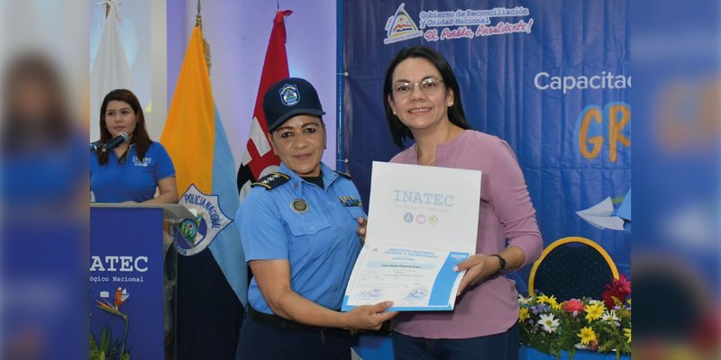 Primera Promoción del Programa de Formación Técnica Angelita Morales celebra su éxito