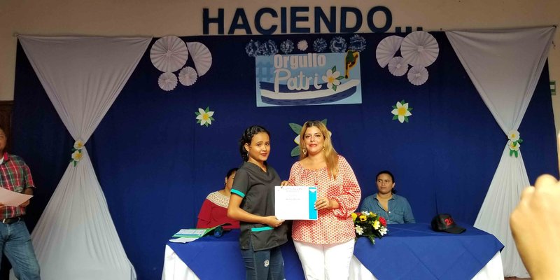 Rivenses celebran promoción de cursos técnicos