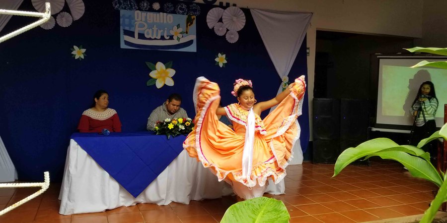 Rivenses celebran promoción de cursos técnicos