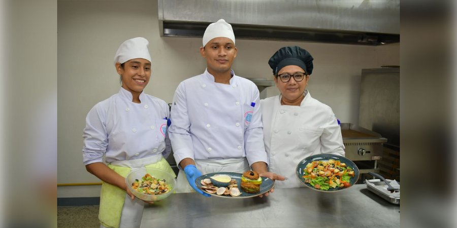 Desarrollan Master Class en Cocina Vegetariana y Diseño Floral en Centro Técnico Nieves Cajina