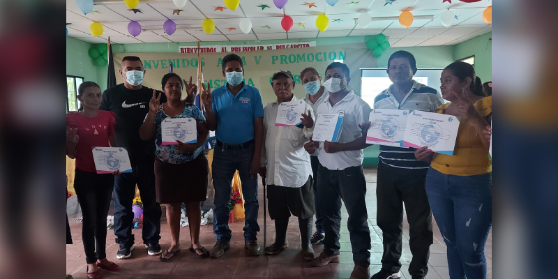 Protagonistas reciben certificados de Cursos Tecnológicos de Campo en Comunidad Coperna, Siuna