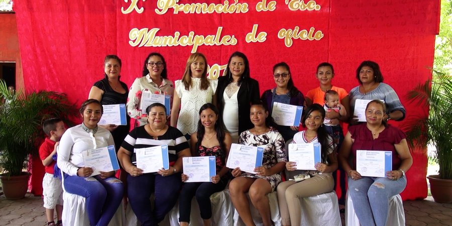 Familias de Somotillo finalizan cursos en la Escuela Municipal de Oficio