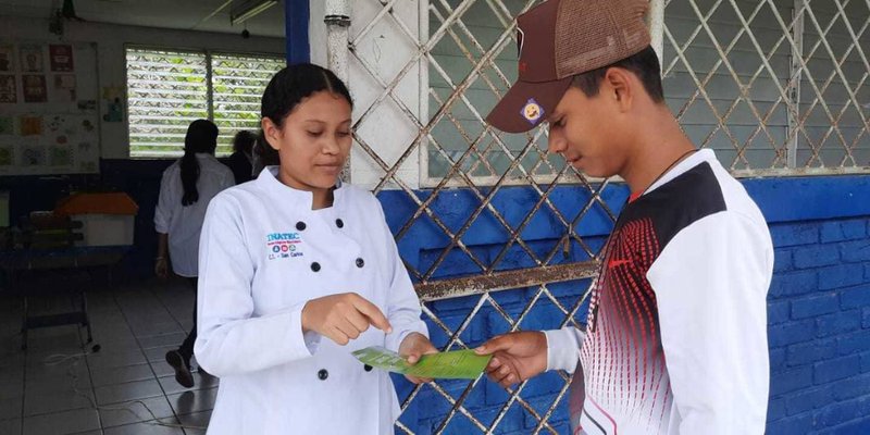 Centro Tecnológico de San Carlos visita Centros de Secundaria