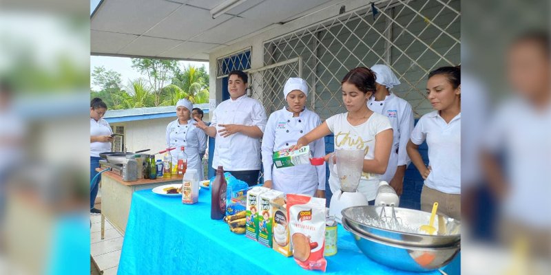 Centro Tecnológico de San Carlos visita Centros de Secundaria