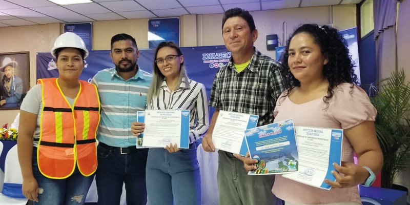 Trabajadores Con Experiencia y Sin Título en Refrigeración son Certificados por INATEC y MARENA