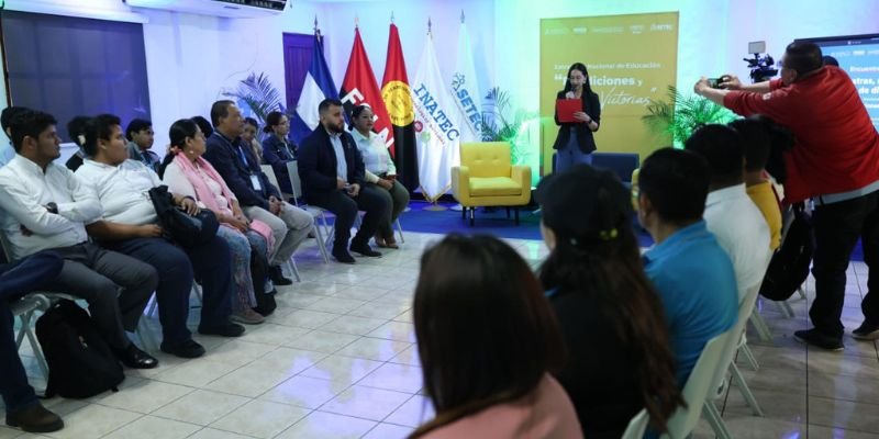 Sistema Educativo Nacional conmemora el Día de la Inteligencia Artificial