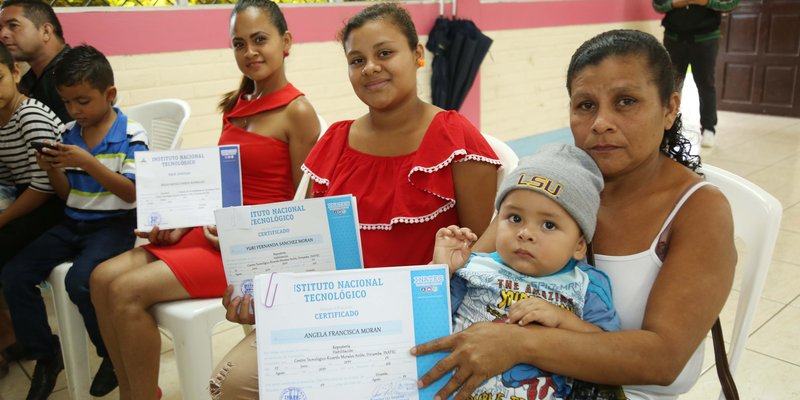 TECNacional - Escuelas Municipales de Oficio permiten superación de las familias