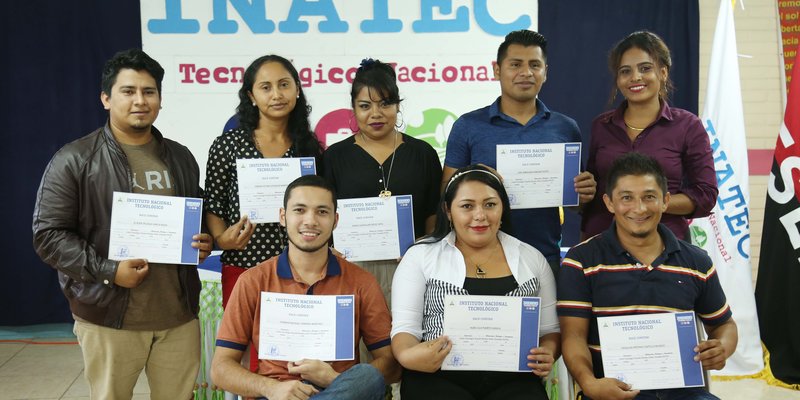 TECNacional - Escuelas Municipales de Oficio permiten superación de las familias