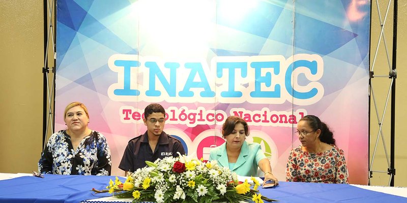 TECNacional - Nuevos equipos en el Centro Tecnológico Cmdte. Hugo Chávez