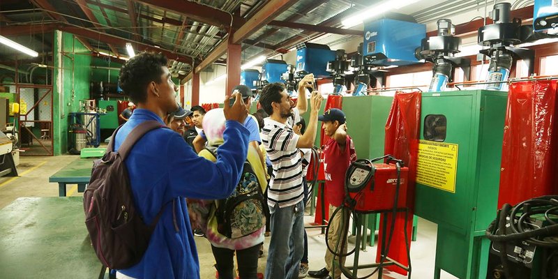 TECNacional - Nuevos equipos en el Centro Tecnológico Cmdte. Hugo Chávez