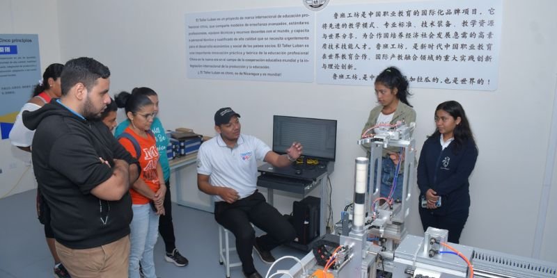 Taller LUBAN Nicaragua abre formación especializada en automatización con 13 cursos técnicos