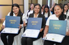 Un río, seis horas de camino y una razón para enseñar inglés