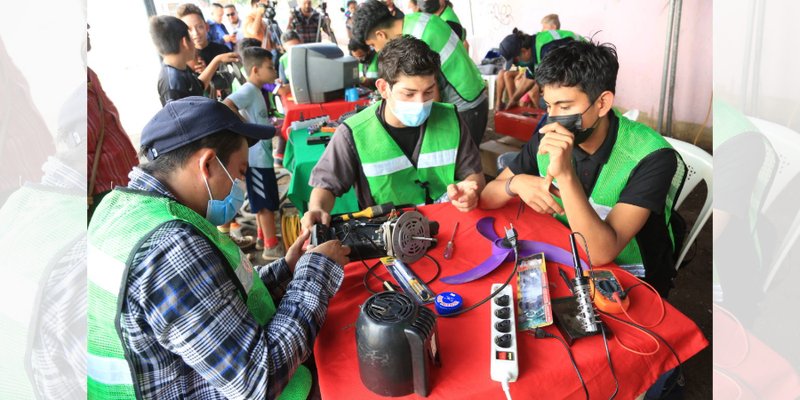 Jornadas de servicio a la comunidad como parte de la Educación Técnica