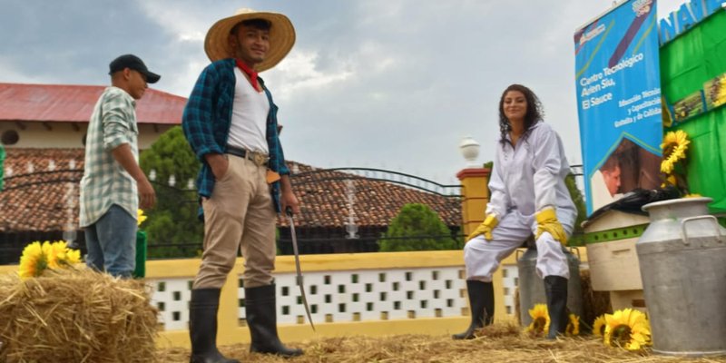 Celebran Día del Agrónomo en el Centro Técnico de El Sauce