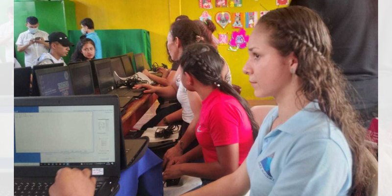 ¿Qué son los laboratorios móviles de computación? En Waslala celebran esta victoria educativa