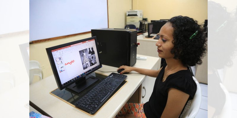 Jóvenes cumplen sus sueños estudiando una carrera técnica